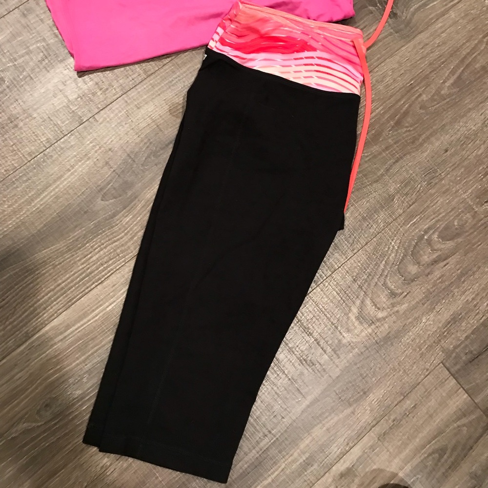 Danskin now fitted Capri leggings